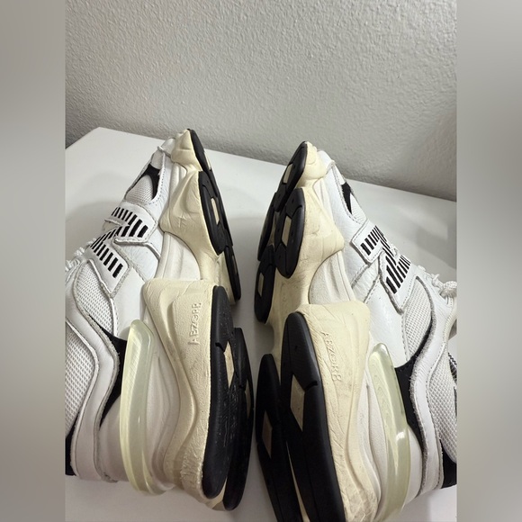 New Balance 9060White and Black Athletic Shoes - Picture 6 of 9